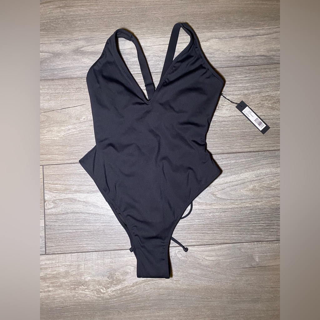 Nwt Hi Cut Plungey One Piece Shaping Swimsuit